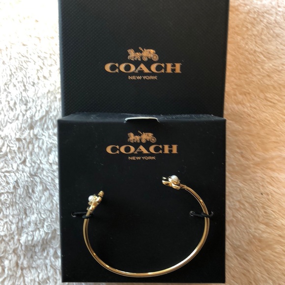 Coach goldtone pearl cuff bracelet (NWT)LAST ONE ! - Picture 2 of 8
